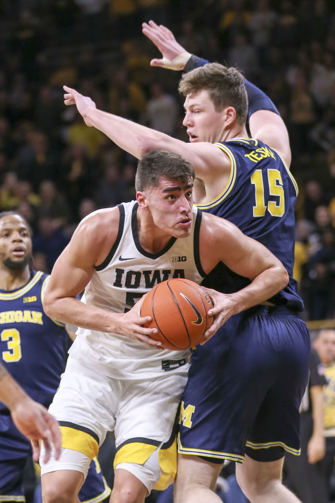 Iowa Michigan Basketball